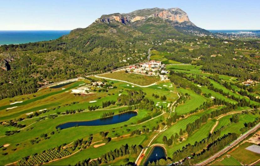 Maison Cosy Au Pied Du Golf Avec Piscine Privee Muntanya la Sella Eksteriør billede